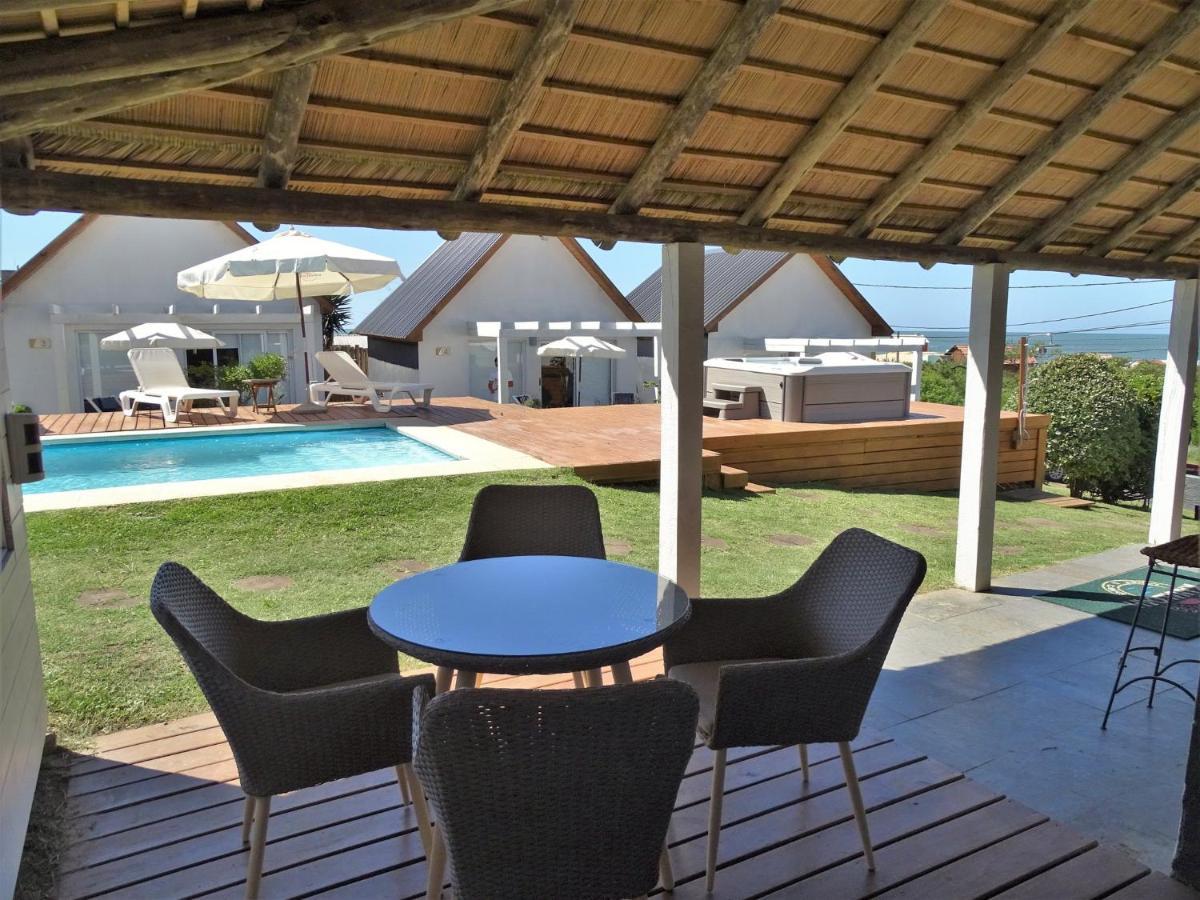 Kanaloah Lodge&Cabins Punta Del Diablo Bagian luar foto