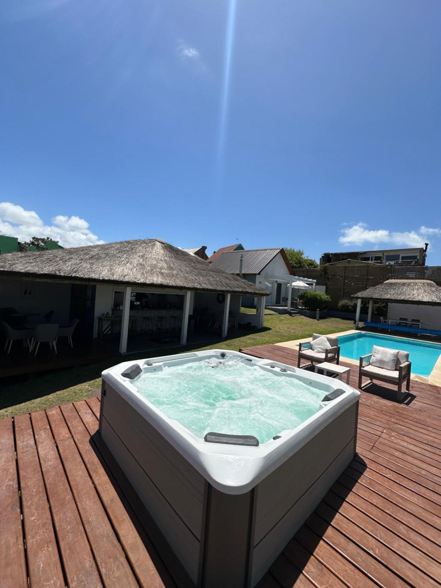 Kanaloah Lodge&Cabins Punta Del Diablo Bagian luar foto